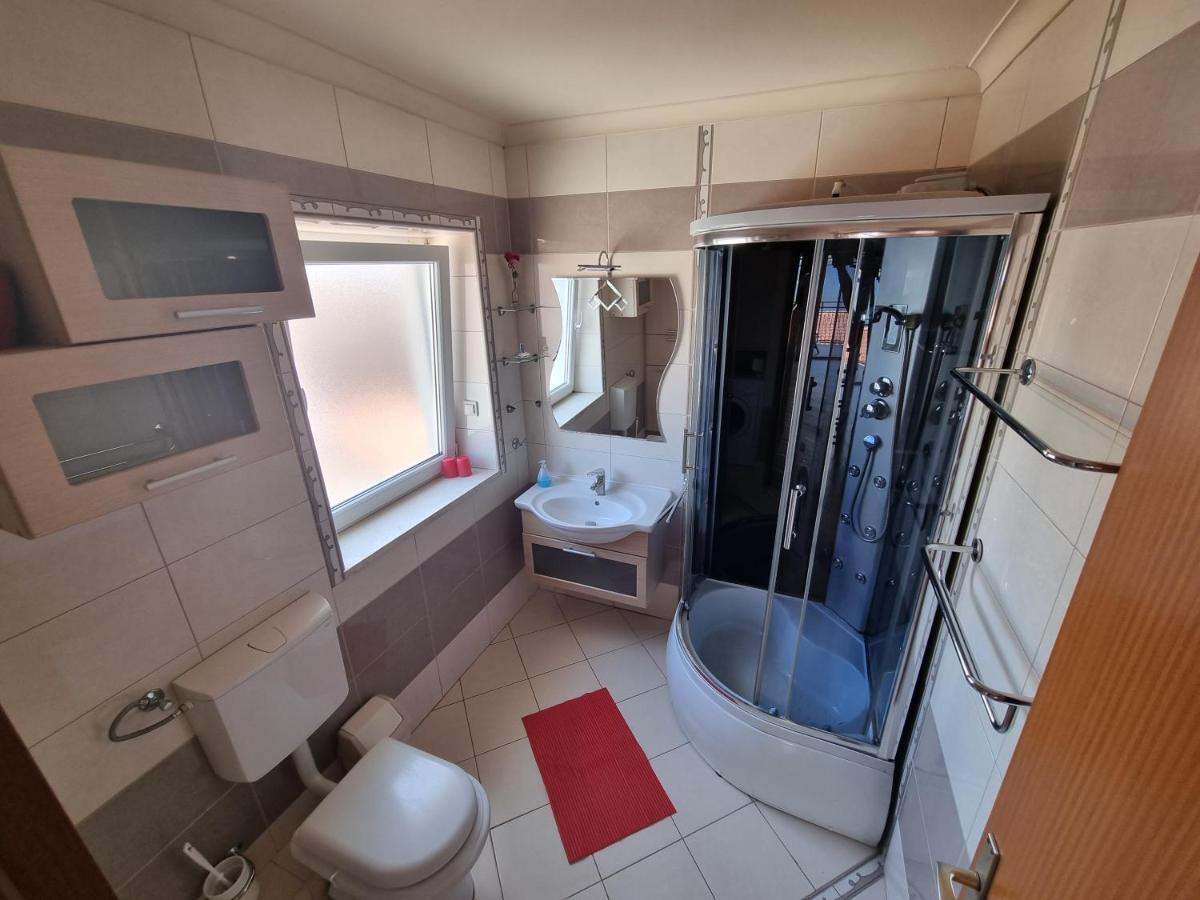 Guesthouse Franica กอร์จูลา ภายนอก รูปภาพ