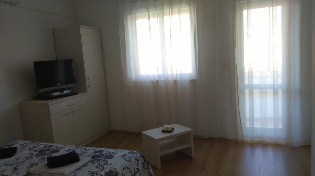 Guesthouse Franica กอร์จูลา ภายนอก รูปภาพ